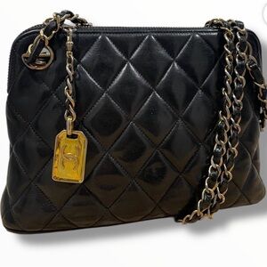 Chanel Black Quilted Shoulder Bag with Gold Chain